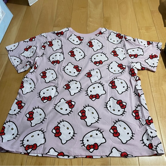 2 hello kitty tops - Picture 5 of 9